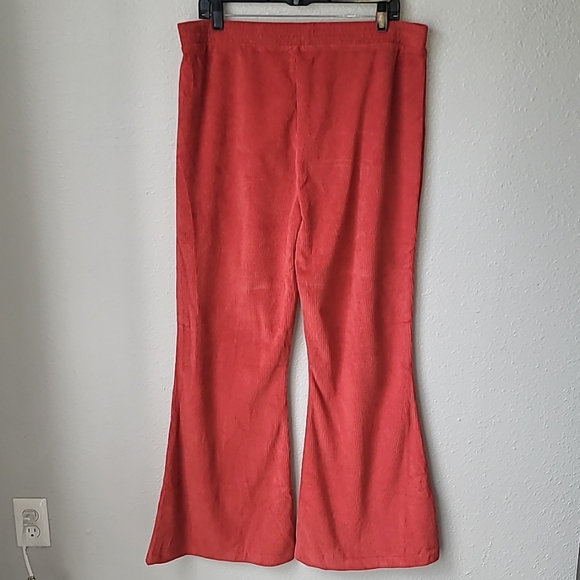 NWT Aerie Groove-On Rib Velour Flare Pant, Size XLarge, Color Cinnabar - Picture 7 of 11
